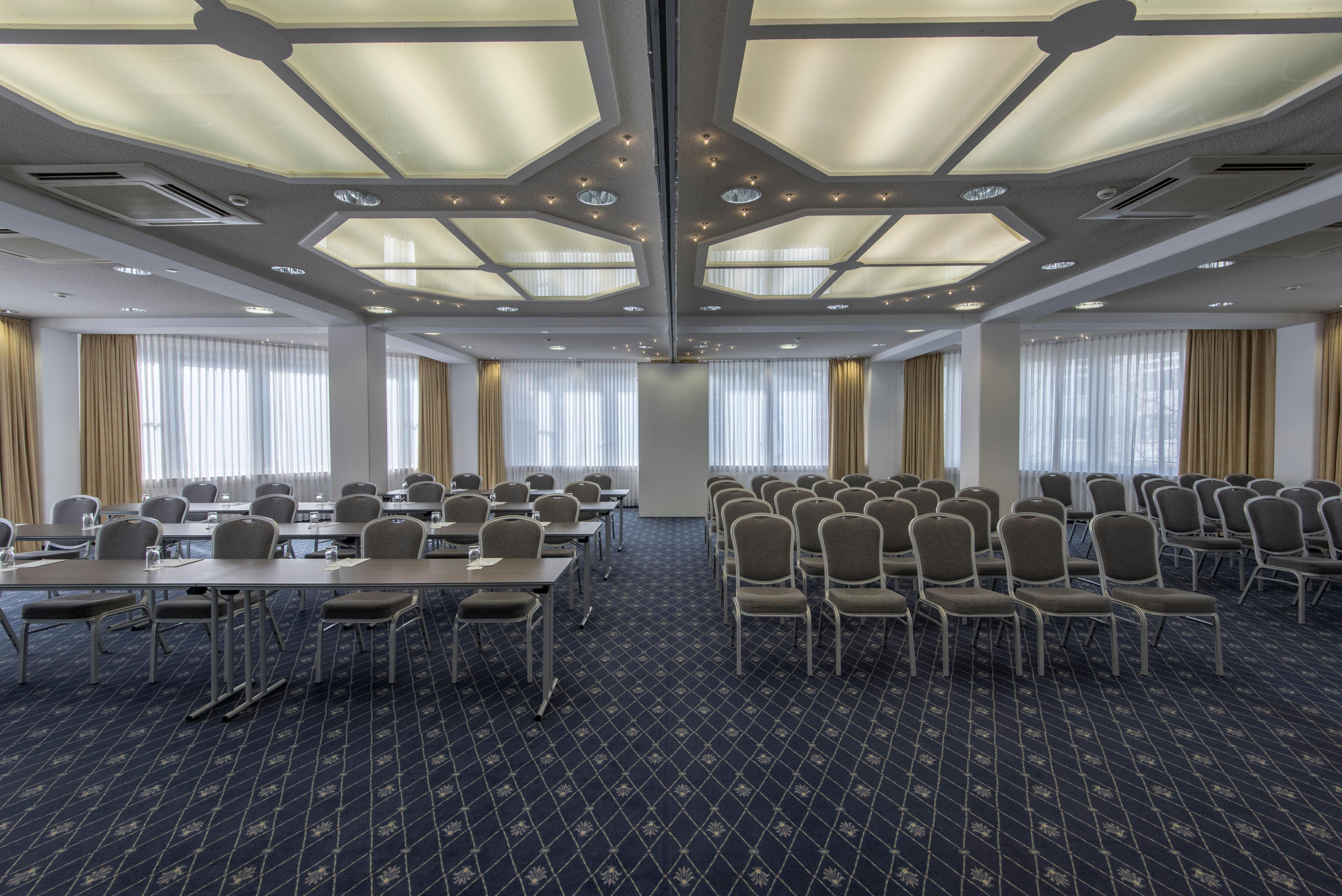 Holiday Inn Munich Unterhaching By Ihg Eksteriør bilde