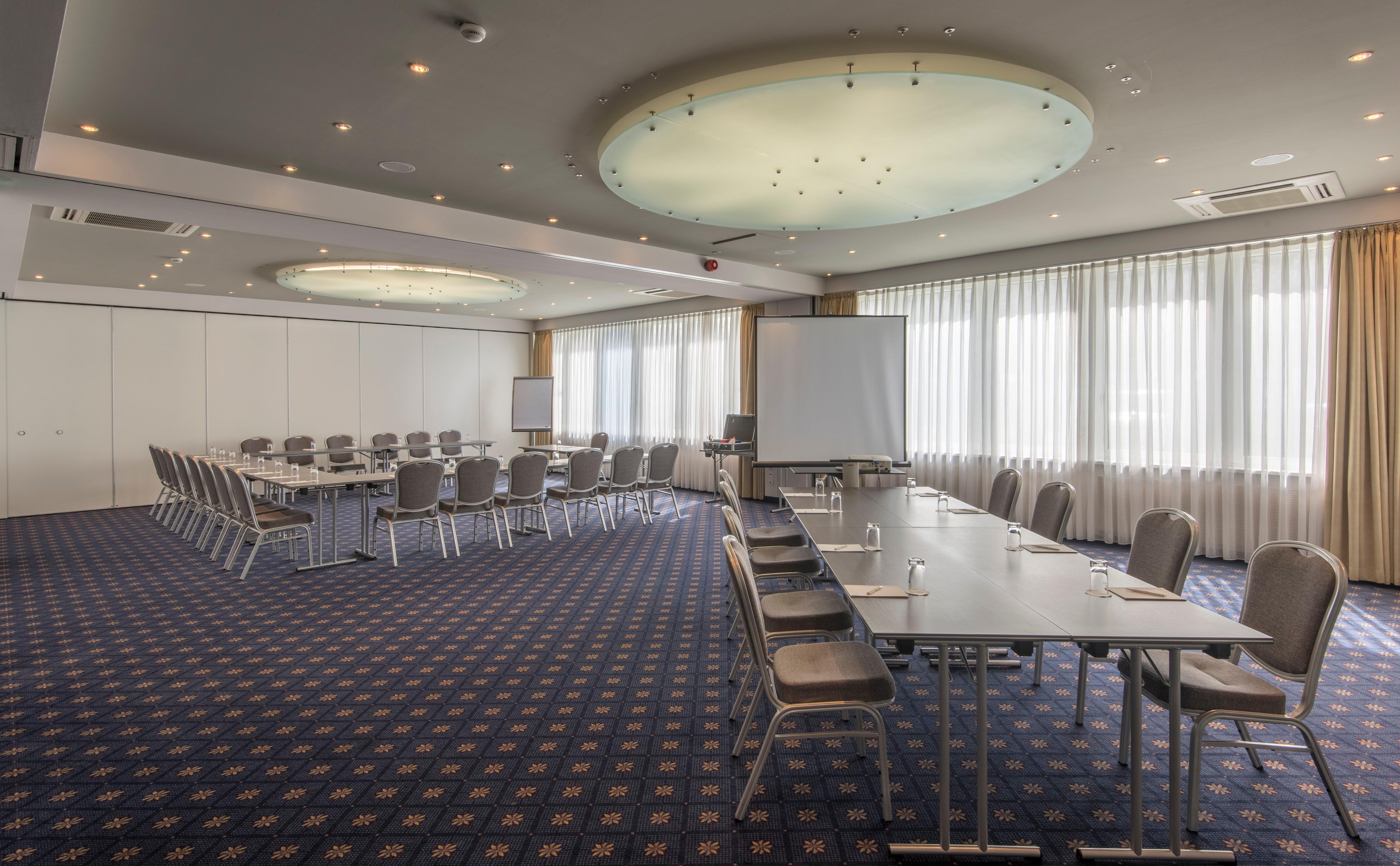 Holiday Inn Munich Unterhaching By Ihg Eksteriør bilde