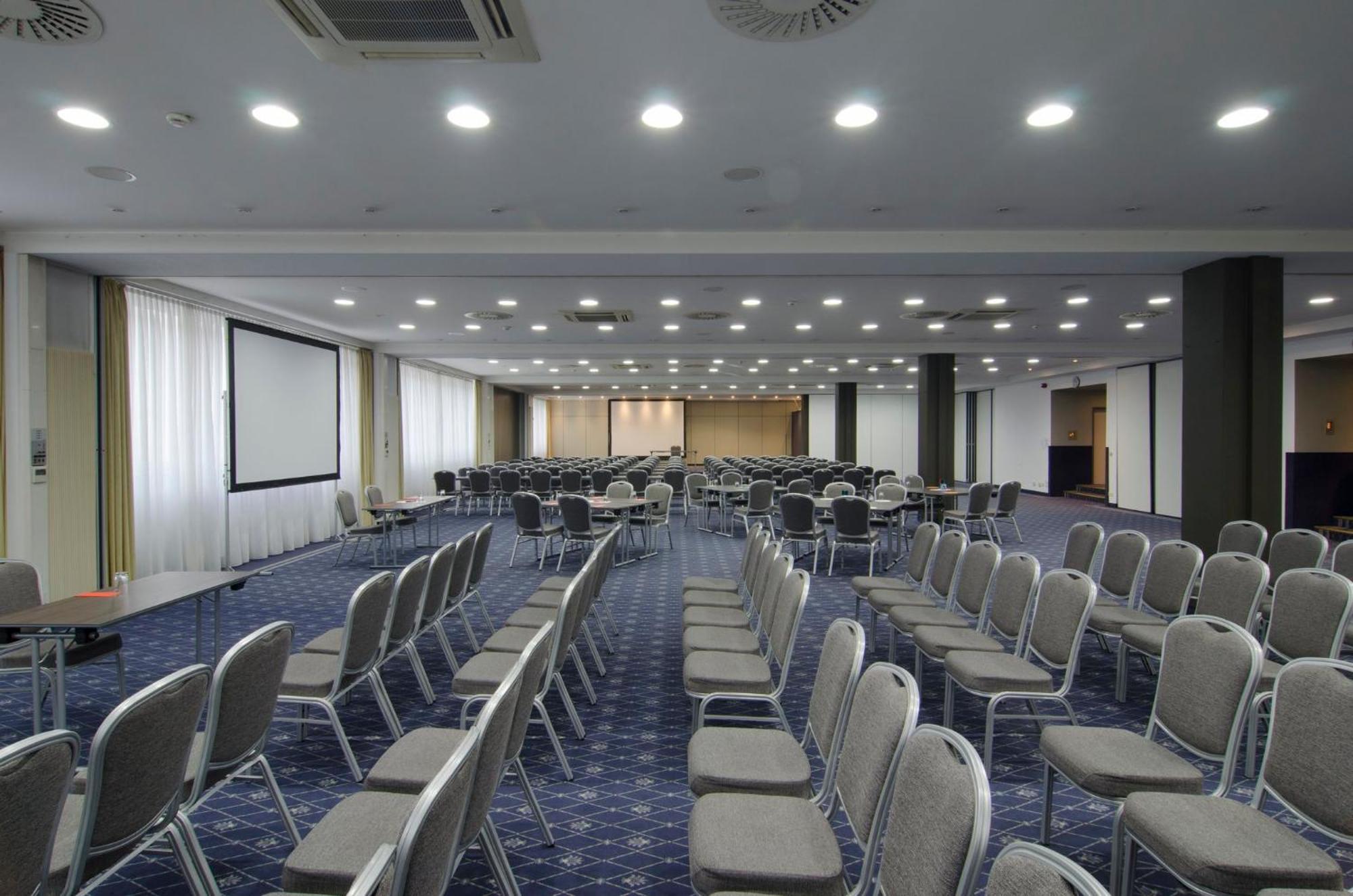 Holiday Inn Munich Unterhaching By Ihg Eksteriør bilde