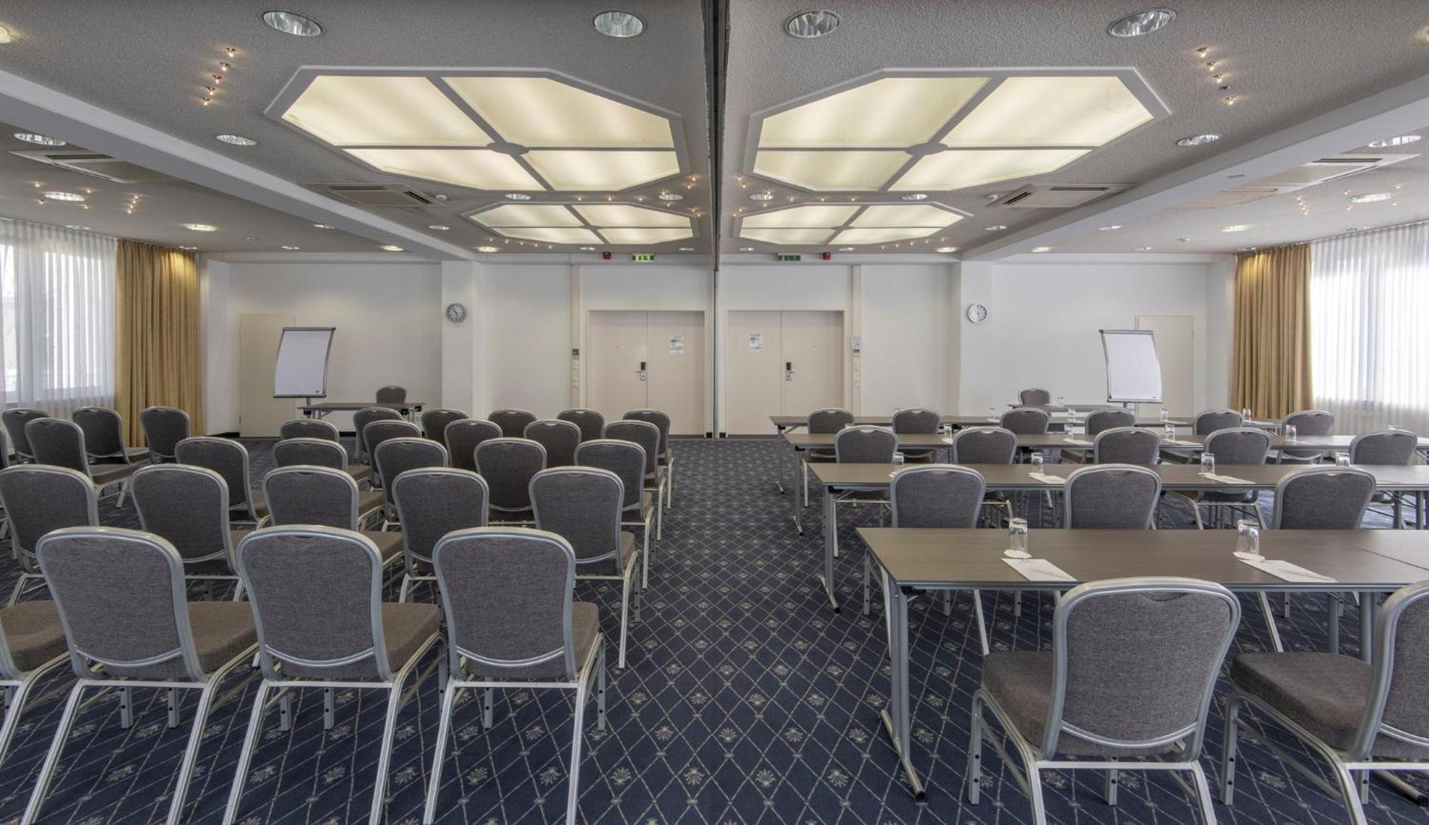 Holiday Inn Munich Unterhaching By Ihg Eksteriør bilde